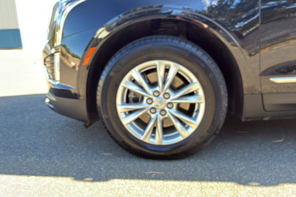 used 2024 Cadillac XT5 car, priced at $35,400