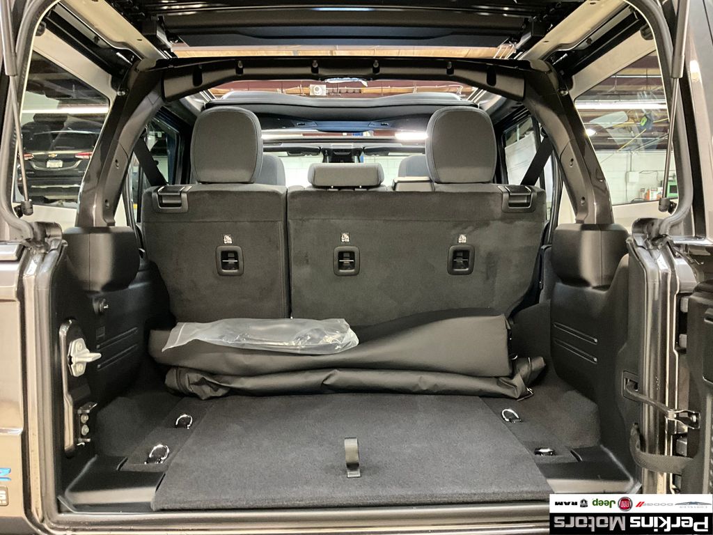 new 2025 Jeep Wrangler car, priced at $59,257