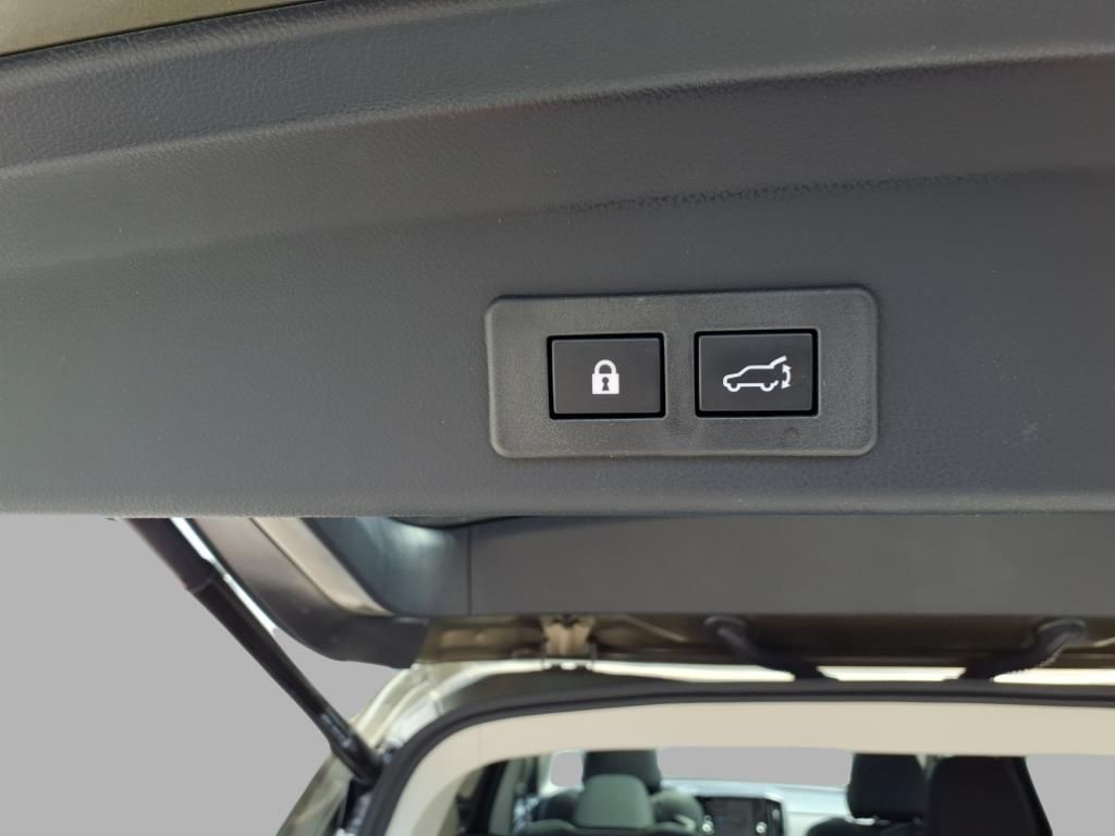 used 2025 Subaru Ascent car, priced at $41,112