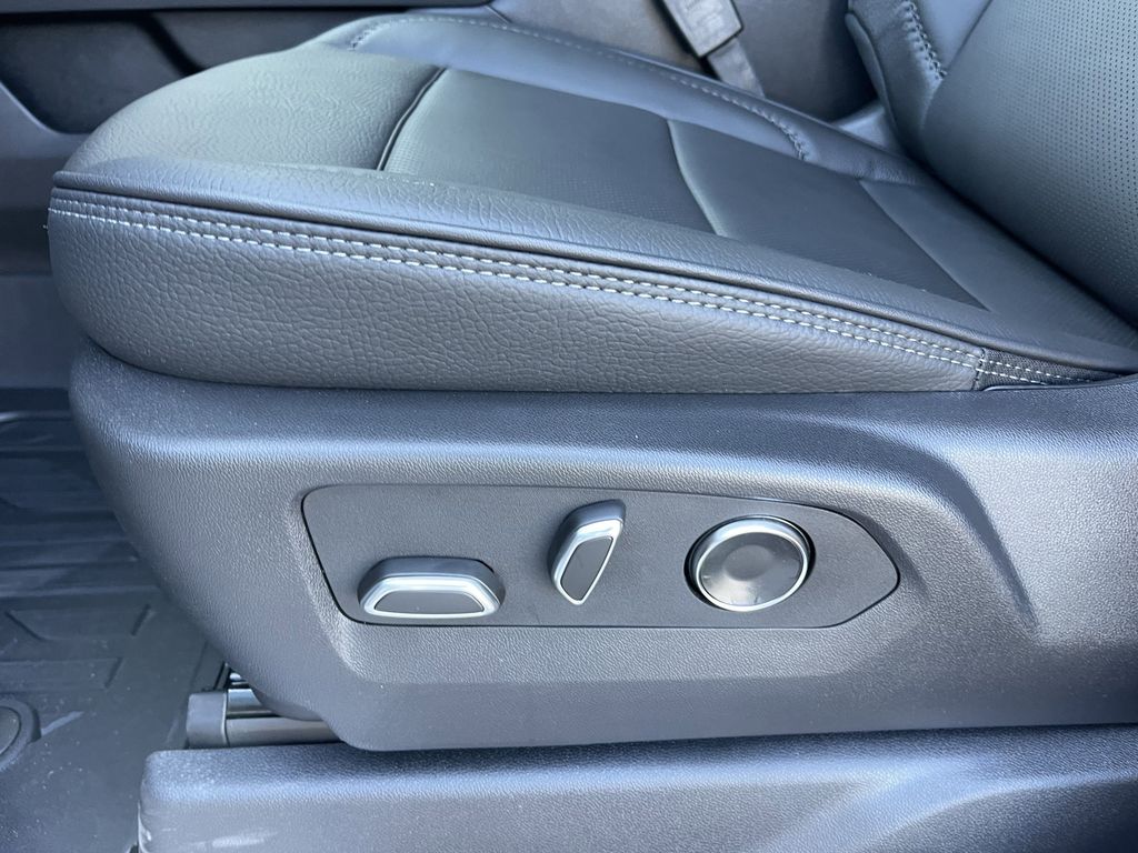 new 2025 GMC Sierra 2500HD car, priced at $78,336