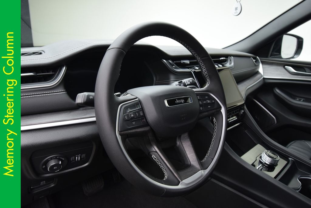 new 2025 Jeep Grand Cherokee car, priced at $50,655