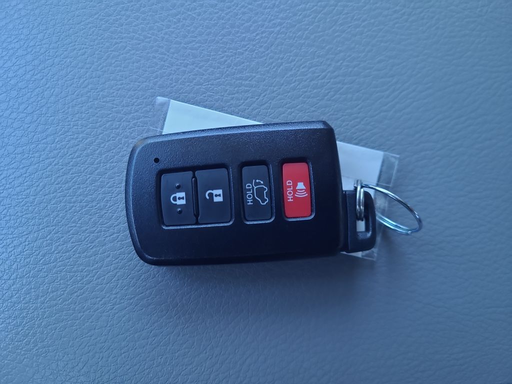used 2016 Toyota Highlander car, priced at $24,978