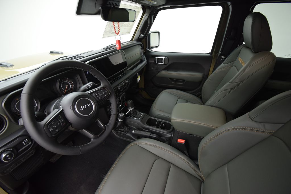 new 2025 Jeep Gladiator car, priced at $55,687