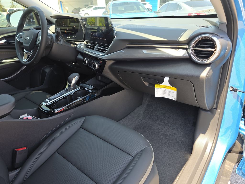 new 2025 Chevrolet Trax car, priced at $27,612
