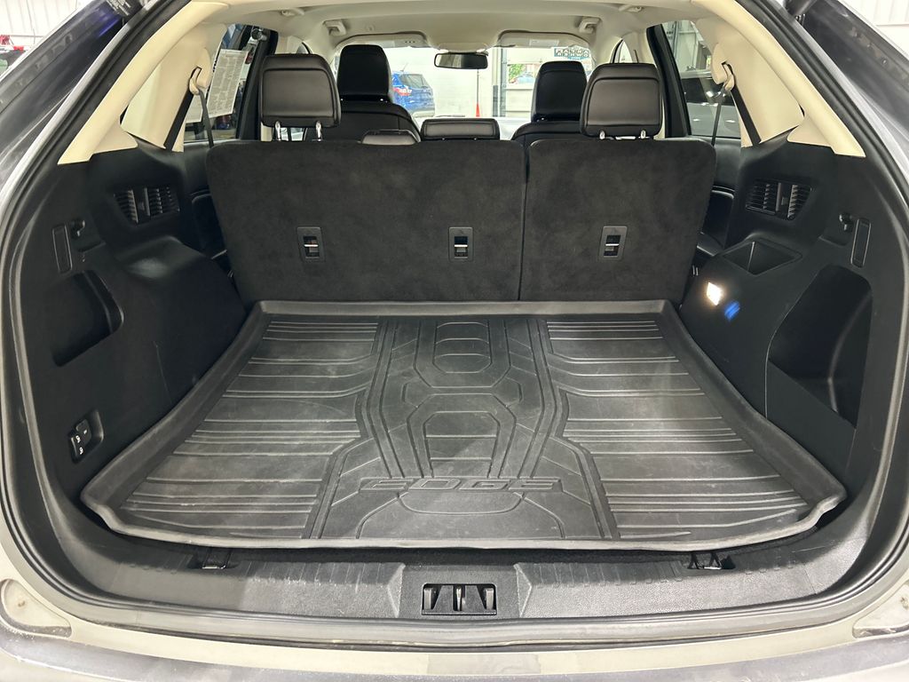 used 2022 Ford Edge car, priced at $29,276