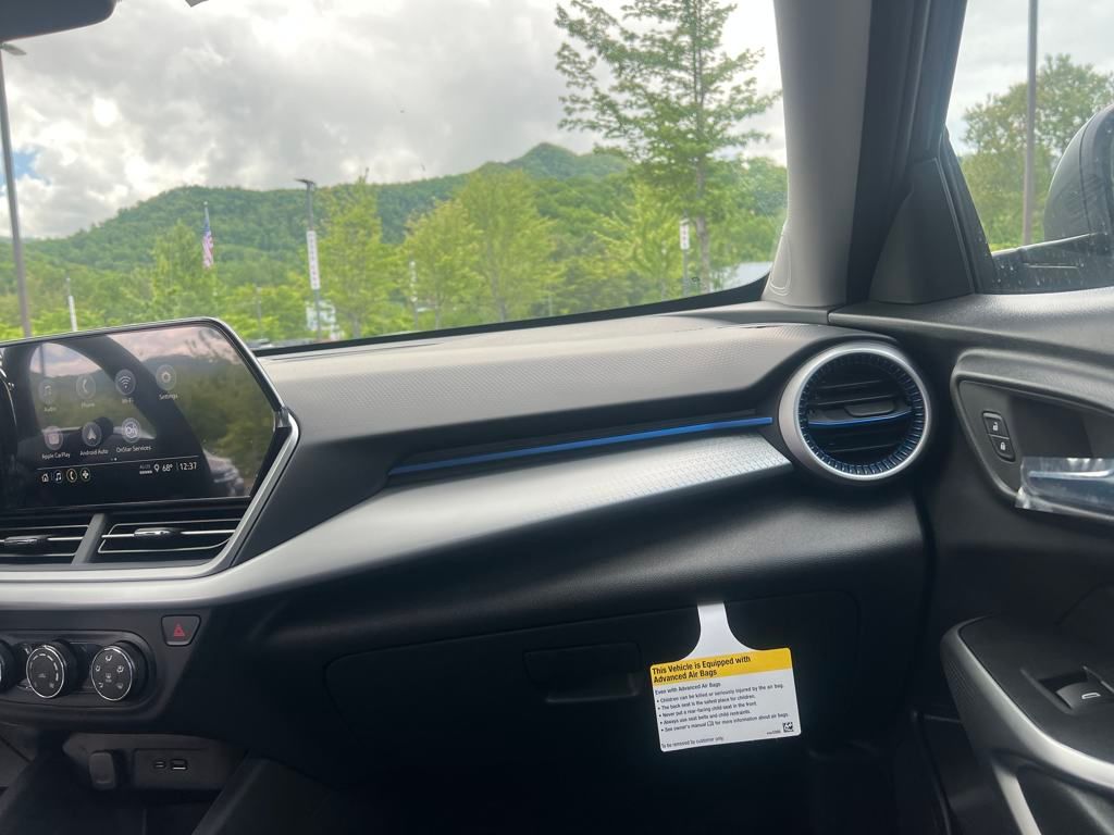 new 2025 Chevrolet Trax car, priced at $22,290