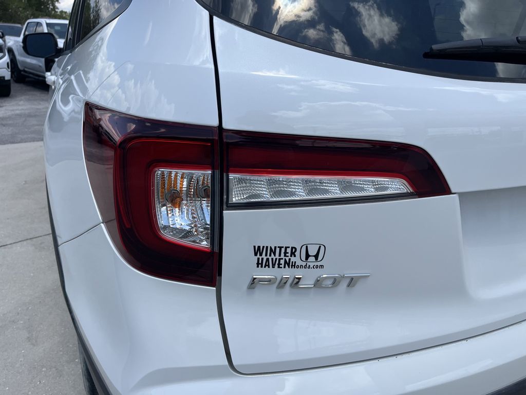 used 2022 Honda Pilot car, priced at $28,993