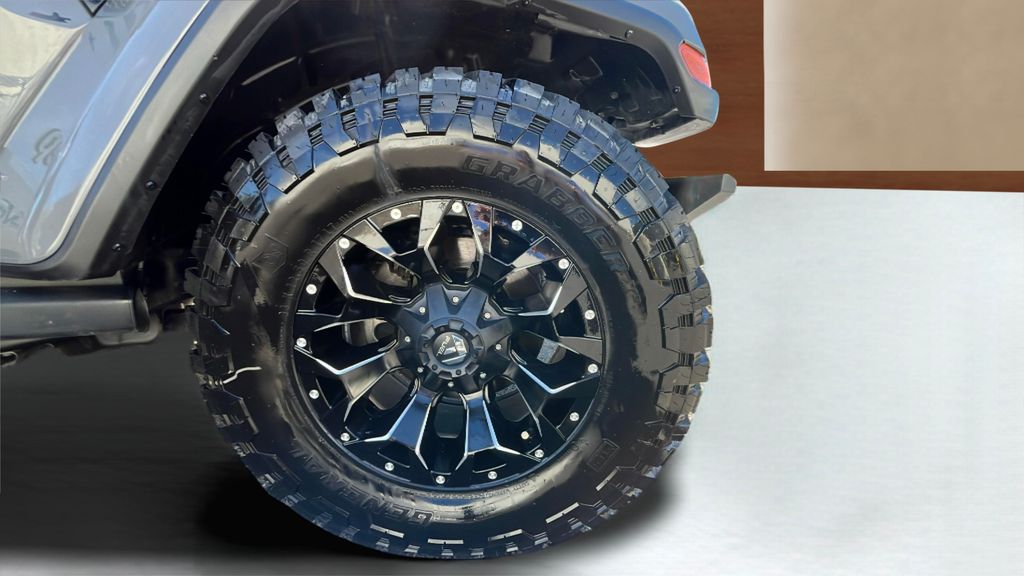 used 2021 Jeep Gladiator car, priced at $29,250