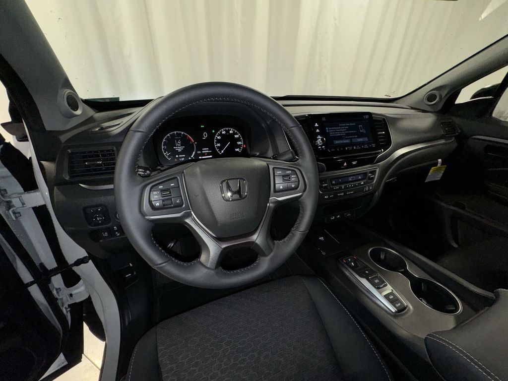 new 2025 Honda Ridgeline car, priced at $42,250