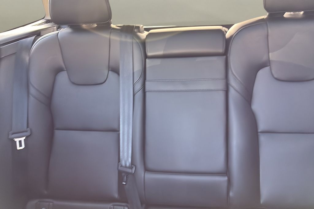 used 2023 Volvo XC60 Recharge Plug-In Hybrid car, priced at $36,400