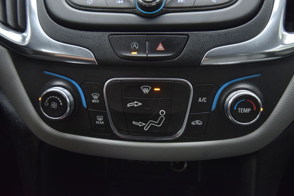 used 2022 Chevrolet Equinox car, priced at $17,700