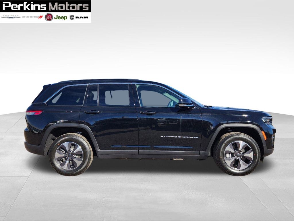 new 2025 Jeep Grand Cherokee car, priced at $52,869