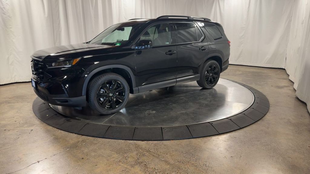 new 2025 Honda Pilot car, priced at $56,075