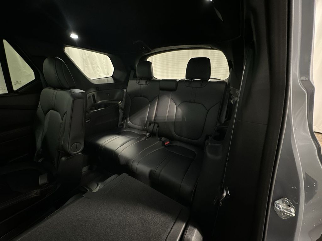 new 2025 Honda Pilot car, priced at $51,305