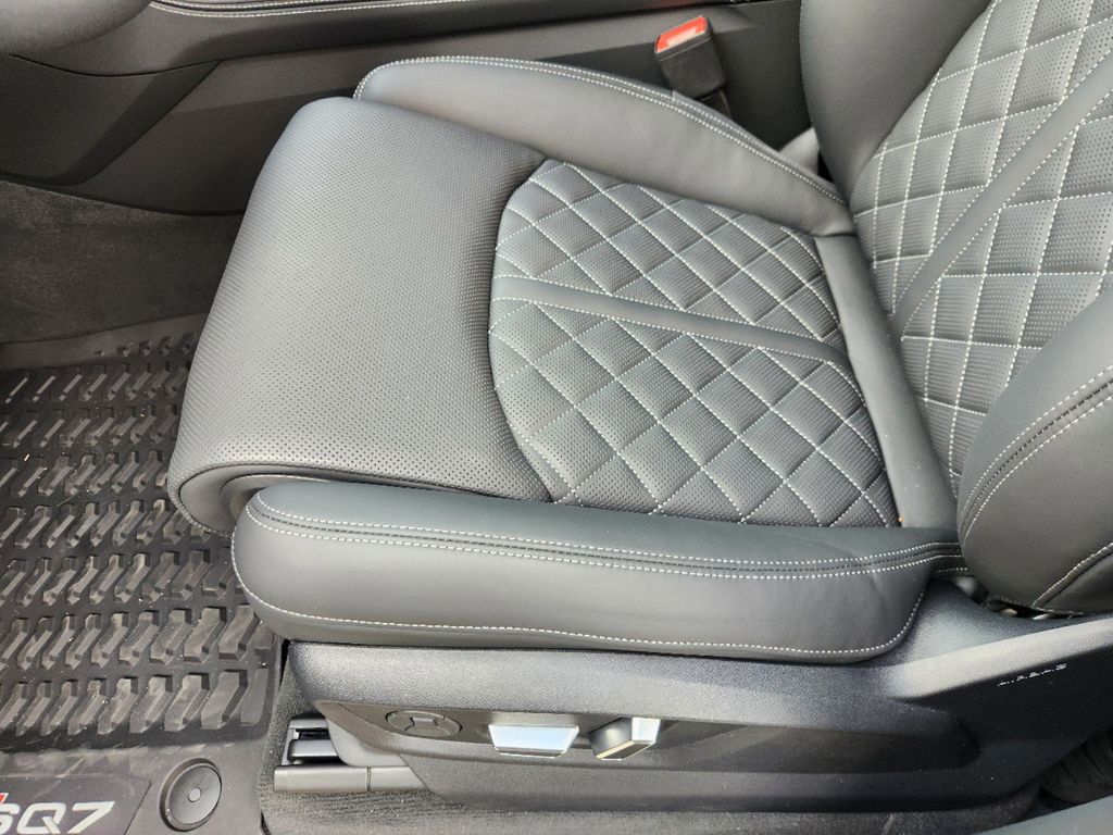 new 2025 Audi SQ7 car, priced at $100,140