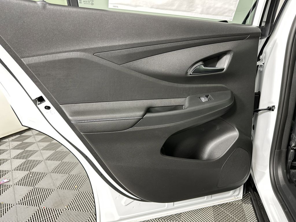 new 2025 Buick Envista car, priced at $29,374