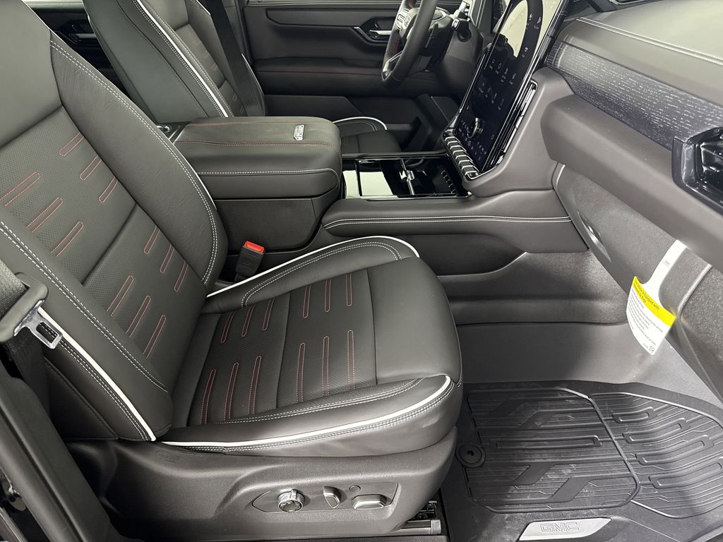 new 2025 GMC Yukon XL car, priced at $103,789