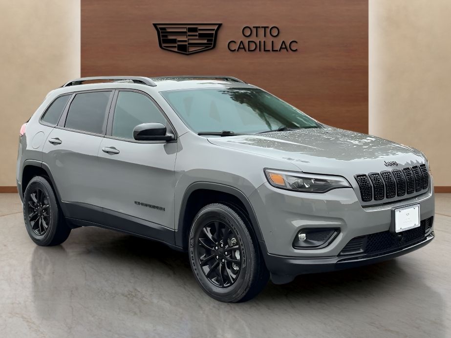 used 2023 Jeep Cherokee car, priced at $26,200