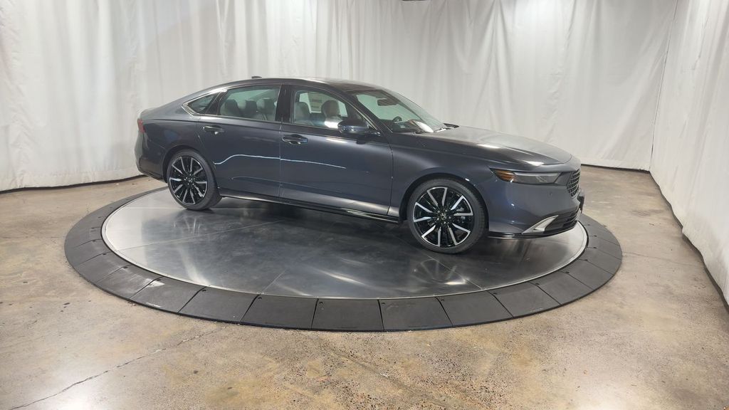 new 2025 Honda Accord Hybrid car, priced at $40,450