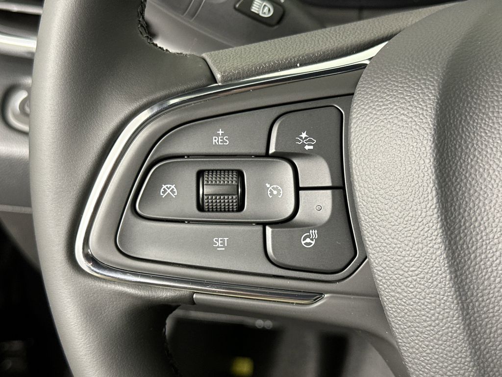 new 2025 Buick Envista car, priced at $25,187