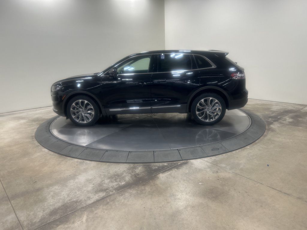 used 2022 Lincoln Nautilus car, priced at $34,983