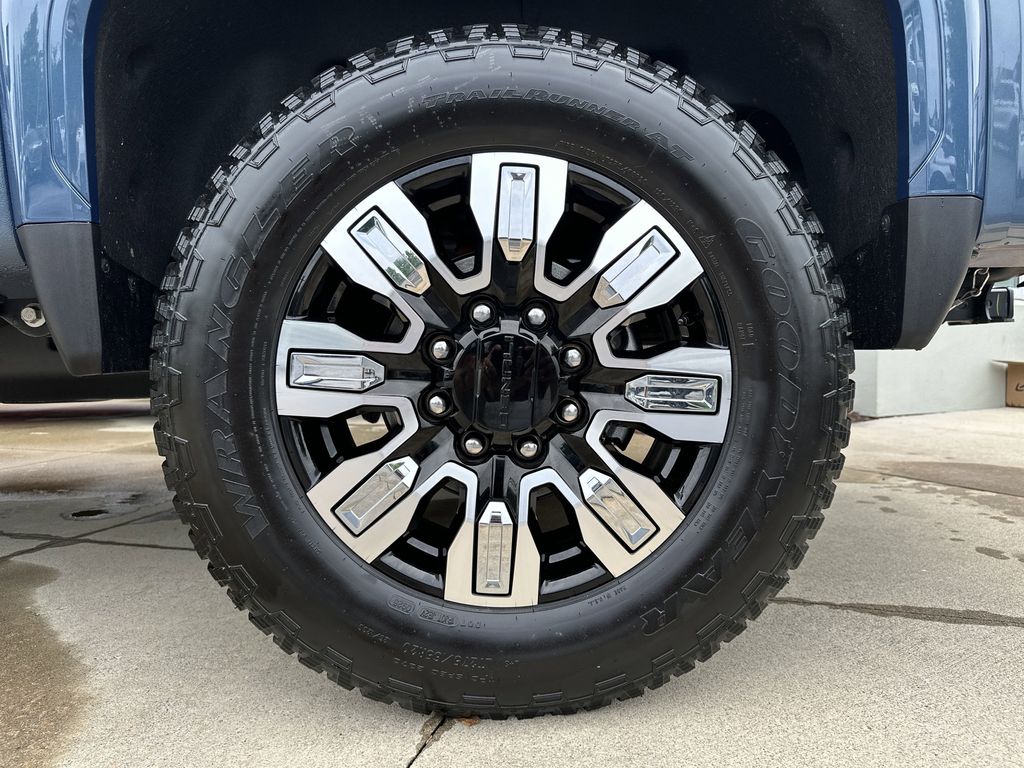 new 2025 GMC Sierra 2500HD car, priced at $85,039