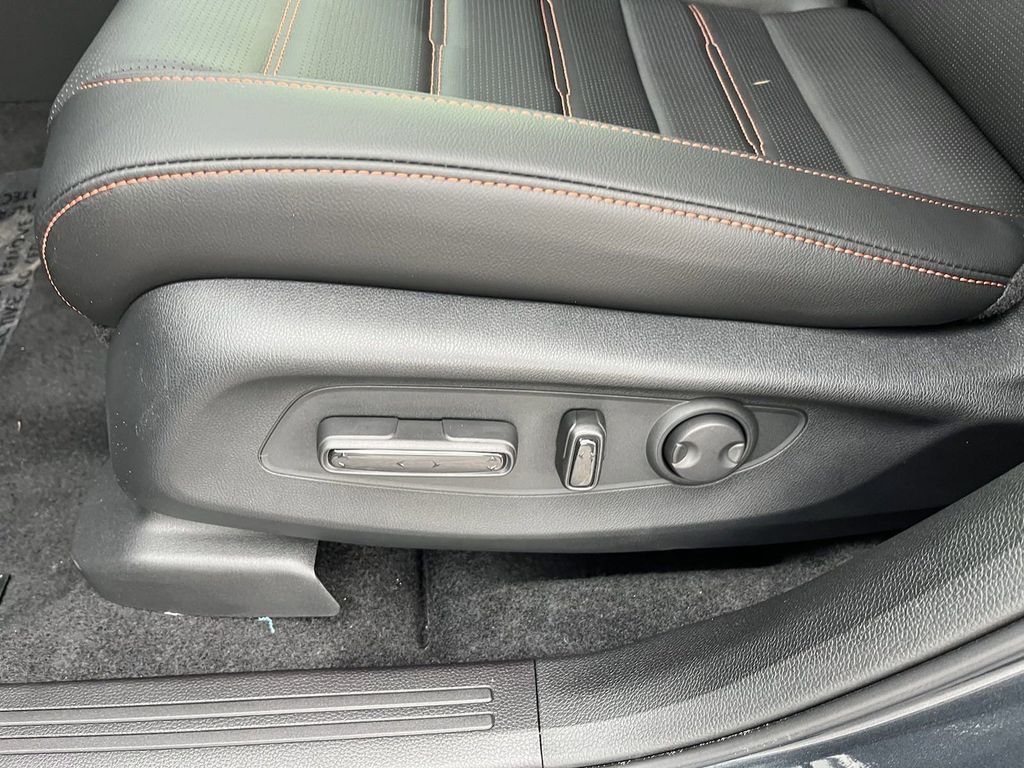 new 2025 Honda CR-V Hybrid car, priced at $38,923