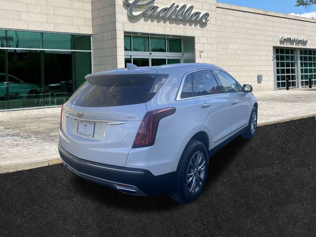 used 2023 Cadillac XT5 car, priced at $37,500