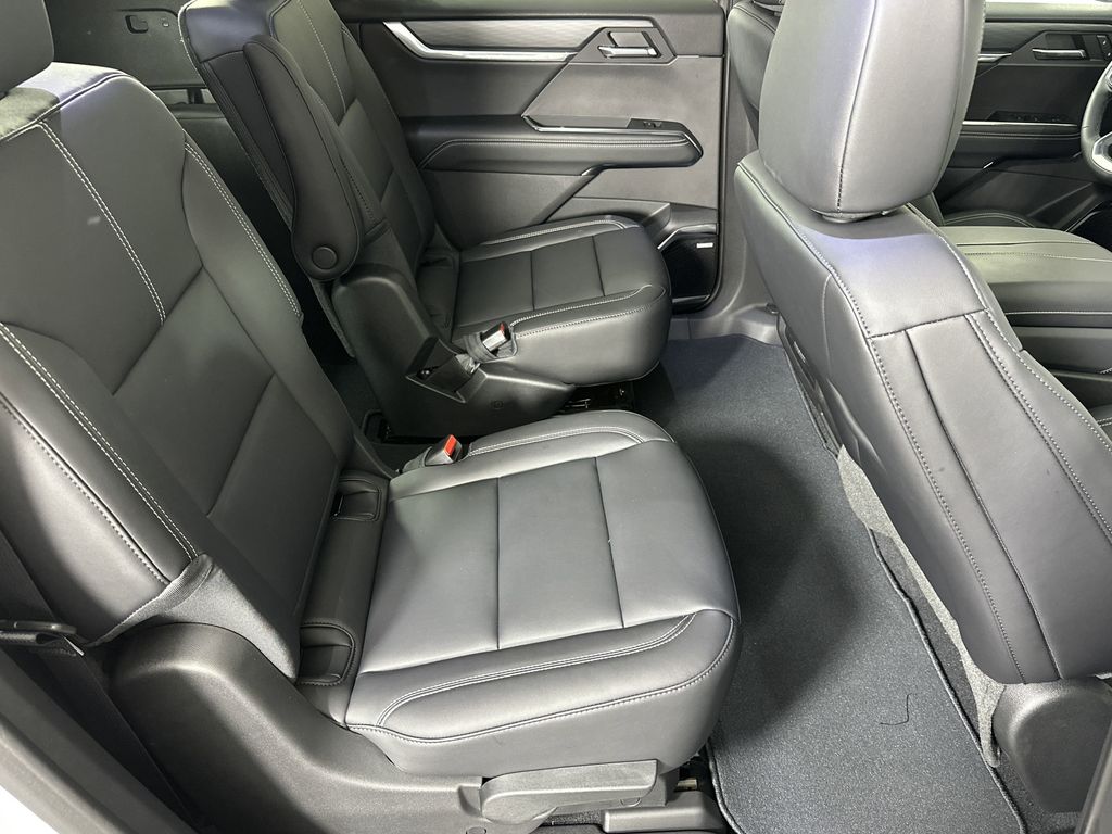 new 2025 GMC Acadia car, priced at $50,129