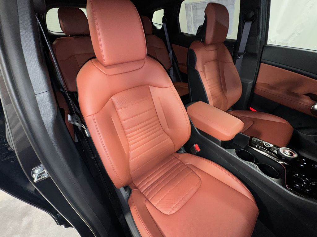 new 2025 Kia Sportage Hybrid car, priced at $39,788