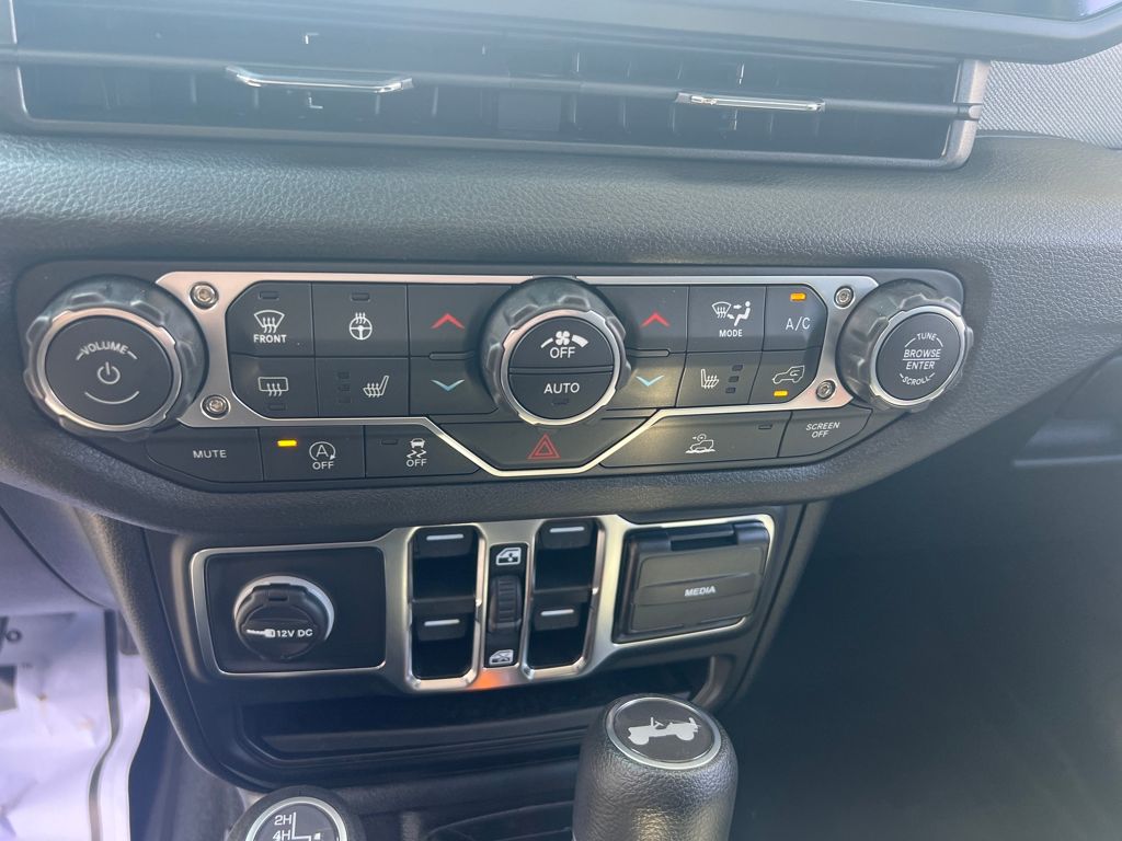 new 2025 Jeep Wrangler car, priced at $47,990