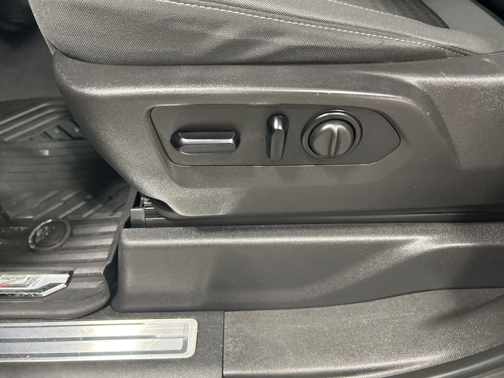 used 2021 Chevrolet Silverado 1500 car, priced at $31,442