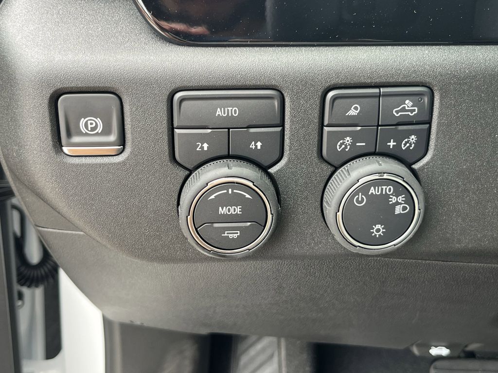 new 2025 Chevrolet Silverado 1500 car, priced at $50,963
