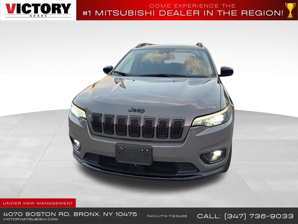 used 2023 Jeep Cherokee car, priced at $17,999