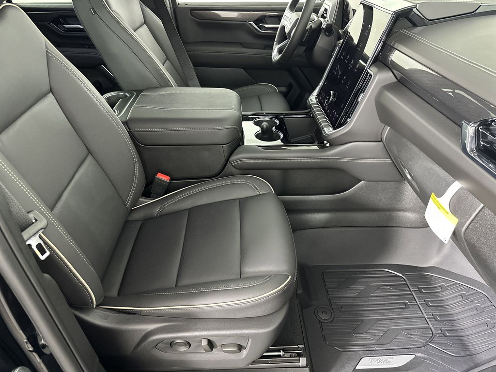 new 2025 GMC Yukon car, priced at $76,529