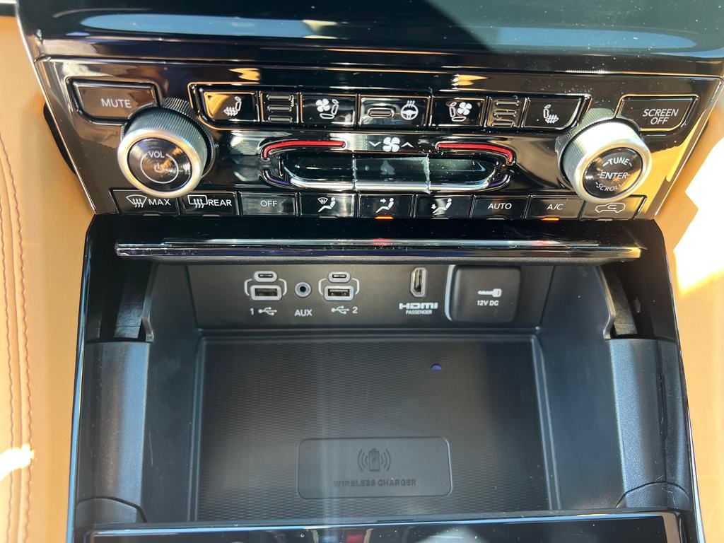 new 2025 Jeep Grand Cherokee car, priced at $66,990