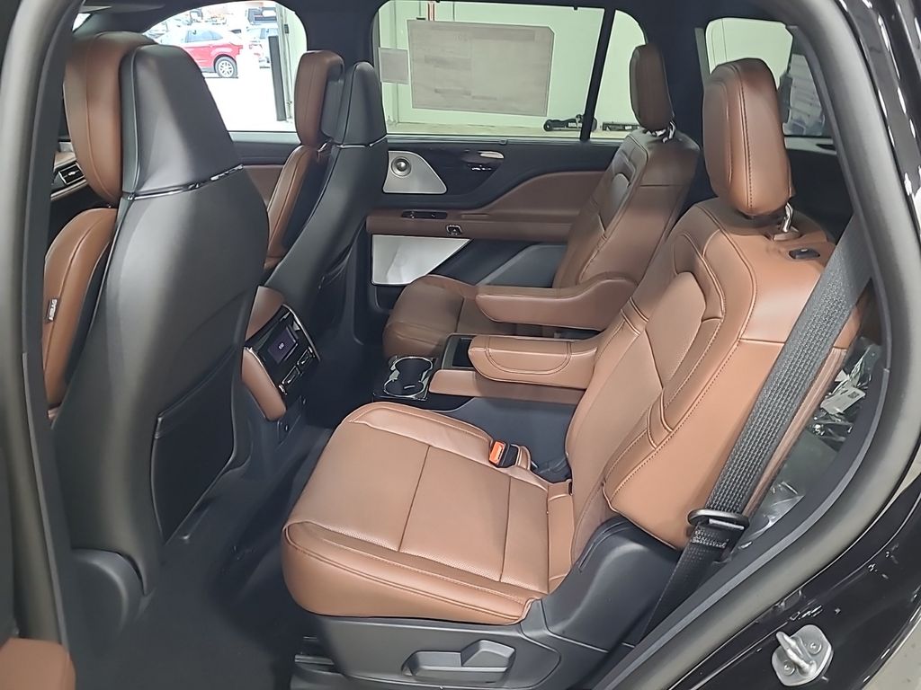 new 2025 Lincoln Aviator car, priced at $82,000