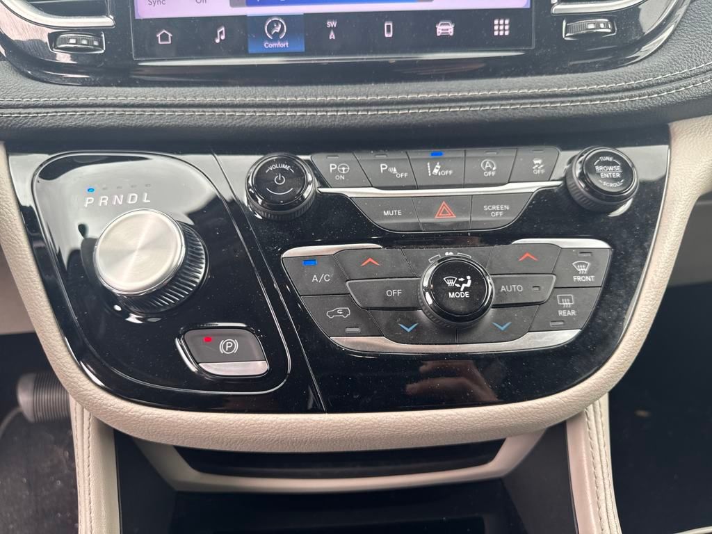 used 2022 Chrysler Pacifica car, priced at $22,751