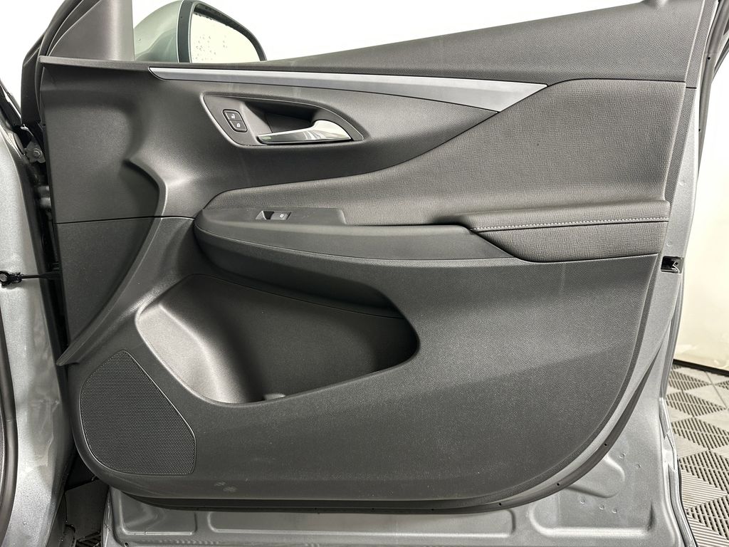 new 2025 Buick Envista car, priced at $26,185