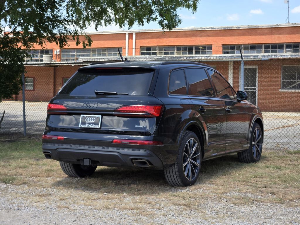 new 2025 Audi Q7 car, priced at $72,850