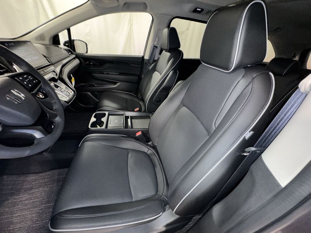 new 2026 Honda Odyssey car, priced at $53,190