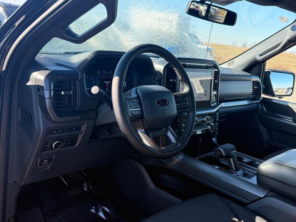 new 2024 Ford F-150 car, priced at $52,913