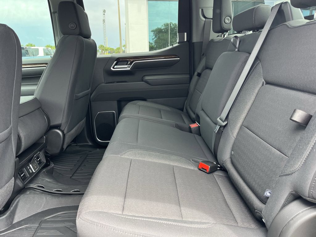 new 2025 GMC Sierra 1500 car, priced at $50,195