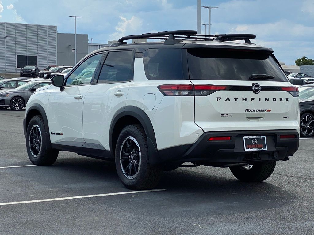 new 2024 Nissan Pathfinder car, priced at $40,830