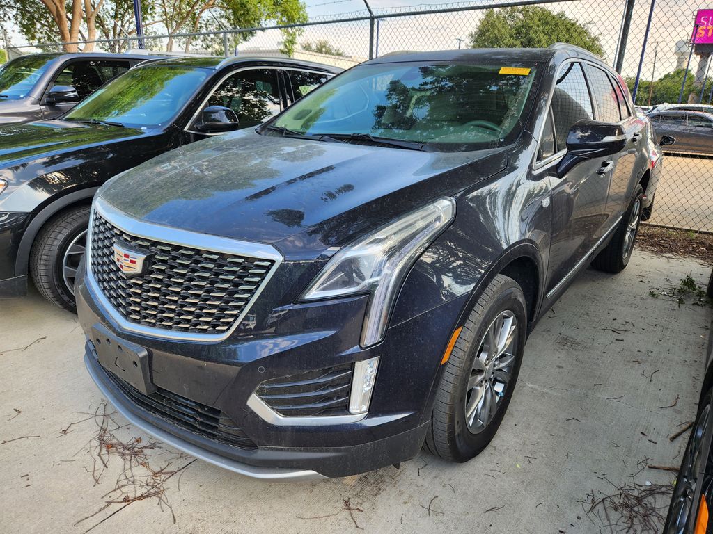 used 2022 Cadillac XT5 car, priced at $34,991