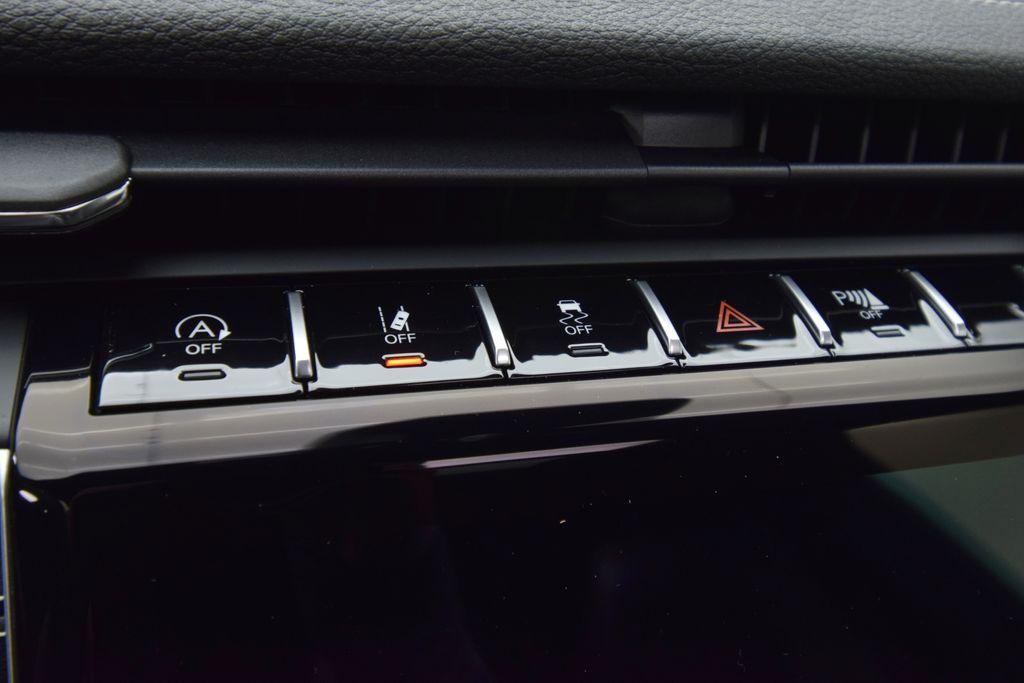 new 2025 Jeep Grand Cherokee car, priced at $50,655