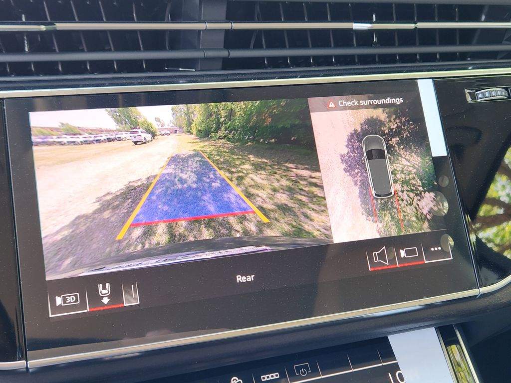 new 2025 Audi Q7 car, priced at $77,840