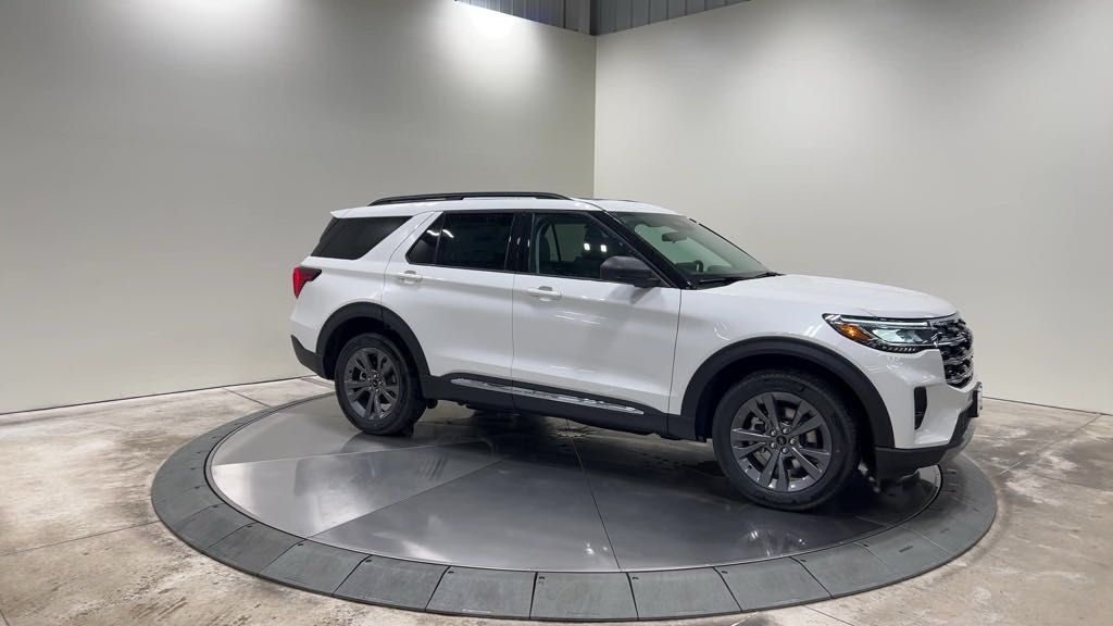 new 2025 Ford Explorer car, priced at $48,895