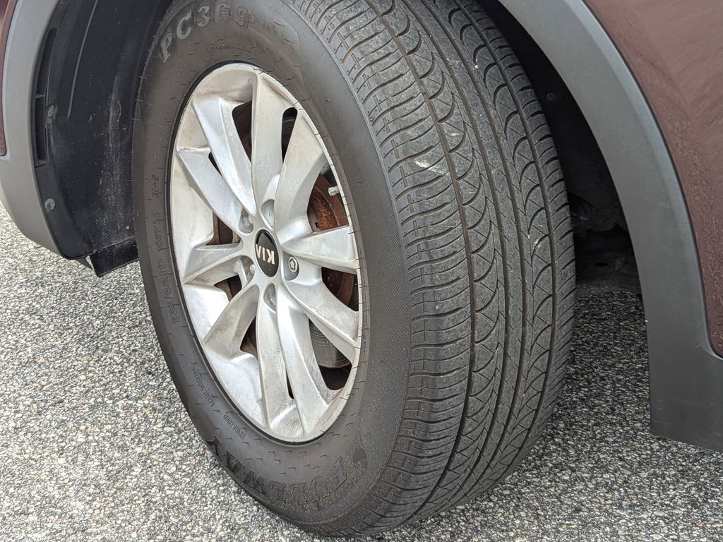 used 2019 Kia Sorento car, priced at $15,274