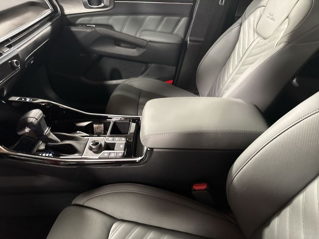 new 2025 Kia Sorento car, priced at $46,522